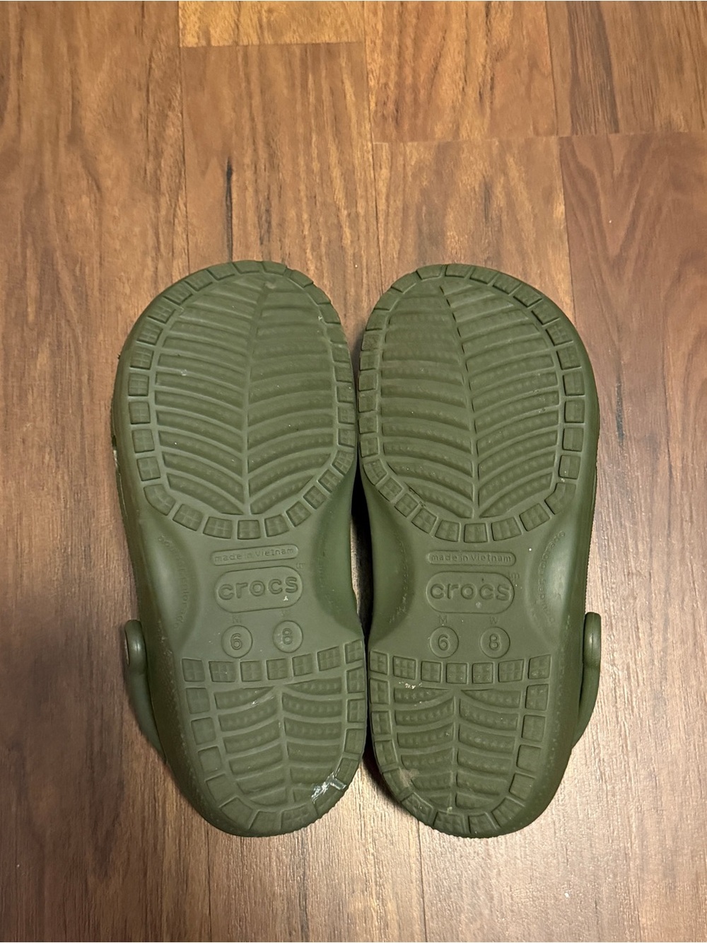 Green Classic Clog Crocs - Picture 2 of 5
